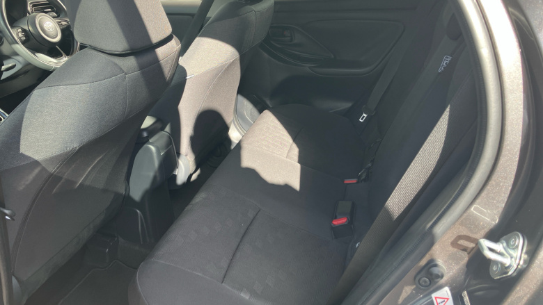 Toyota Yaris 1.5 Hybrid Design 5dr CVT Hybrid Hatchback